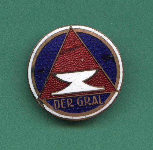 Alte brosche der gral - brosche,